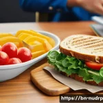 Home 23 최고의 에너지 수준을 위한 점심 식사 아이디어 - Image Prompt 1: Overcoming the Midday Slump with a Healthy Lunch**